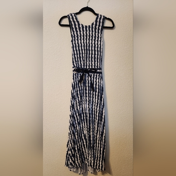 Chinti & Parker Navy Whirl Twist Back Jersey Maxi Dress - Picture 1 of 11